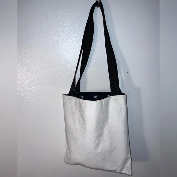 Children’s tote Minnie Mouse print, with two outer pockets, one zip pouch pocket - Picture 8 of 9